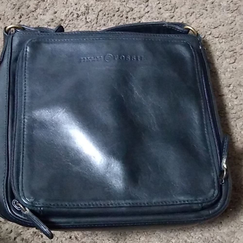 Vintage fossil crossbody bag. - Picture 12 of 17
